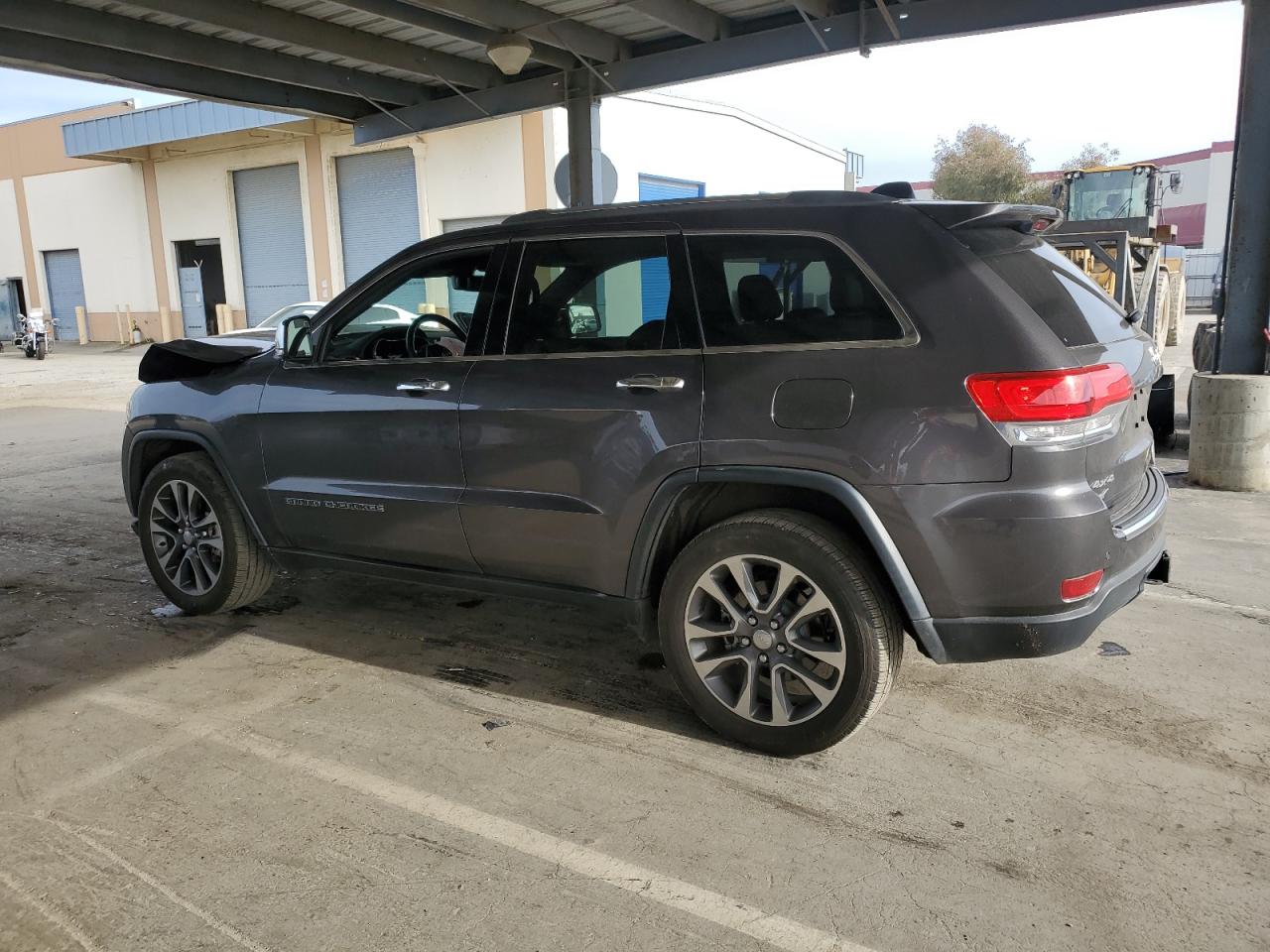 2018 Jeep Grand Cherokee - Image 2