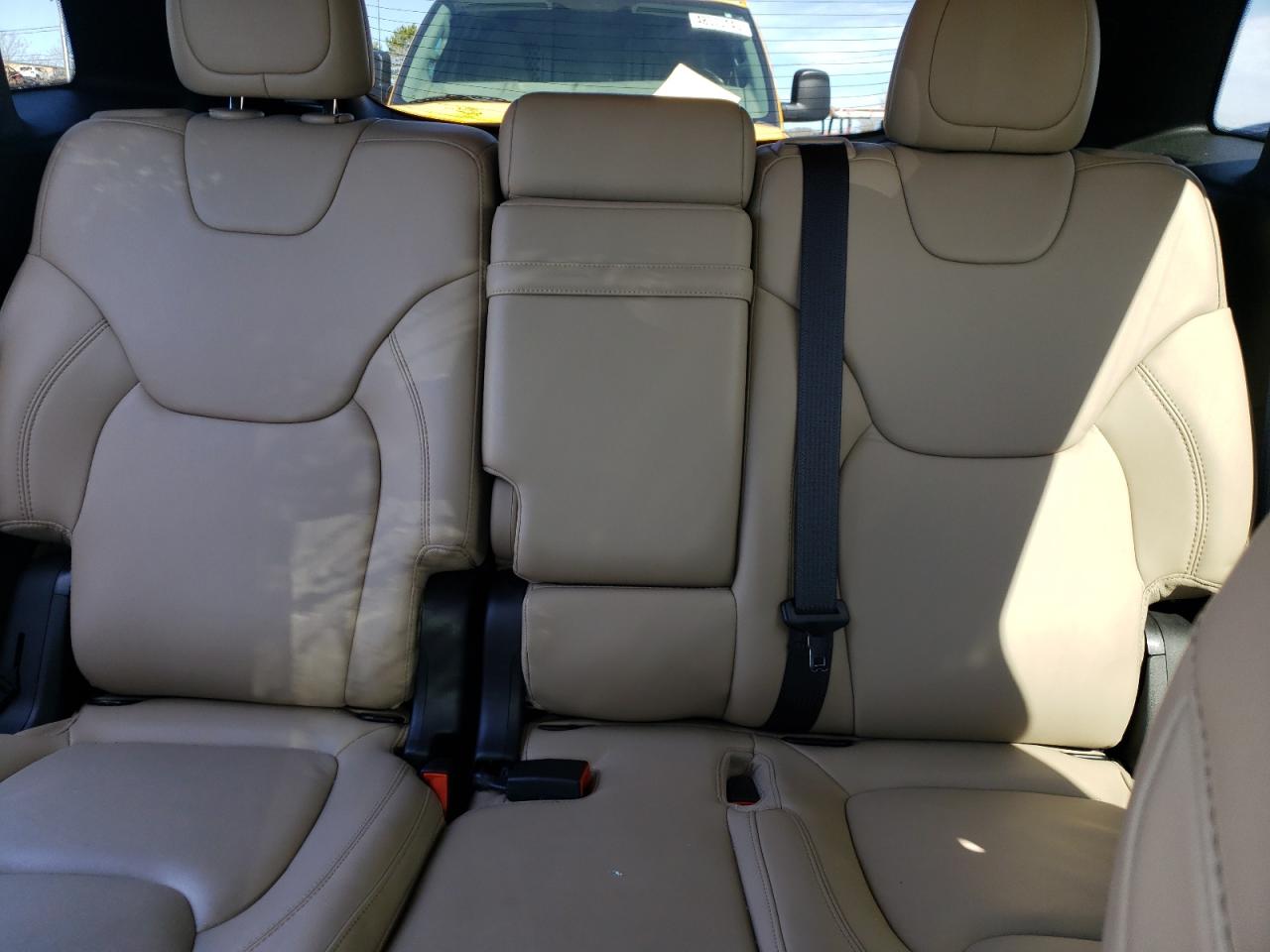 2018 Jeep Grand Cherokee - Image 10