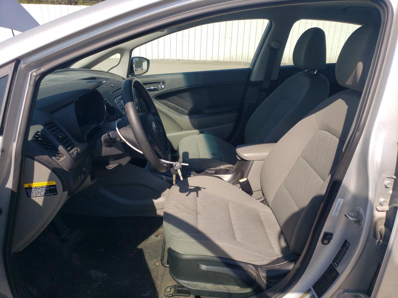 2015 Kia Forte - Image 7