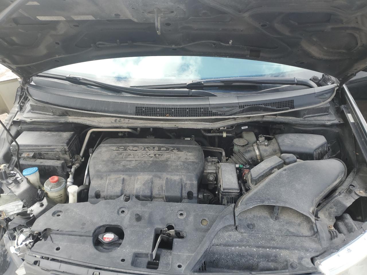 2011 Honda Odyssey - Image 12