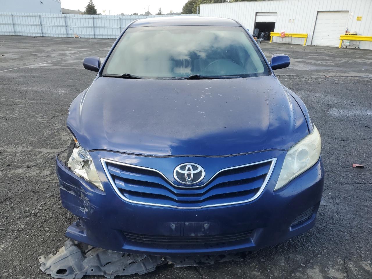 2011 Toyota Camry - Image 5
