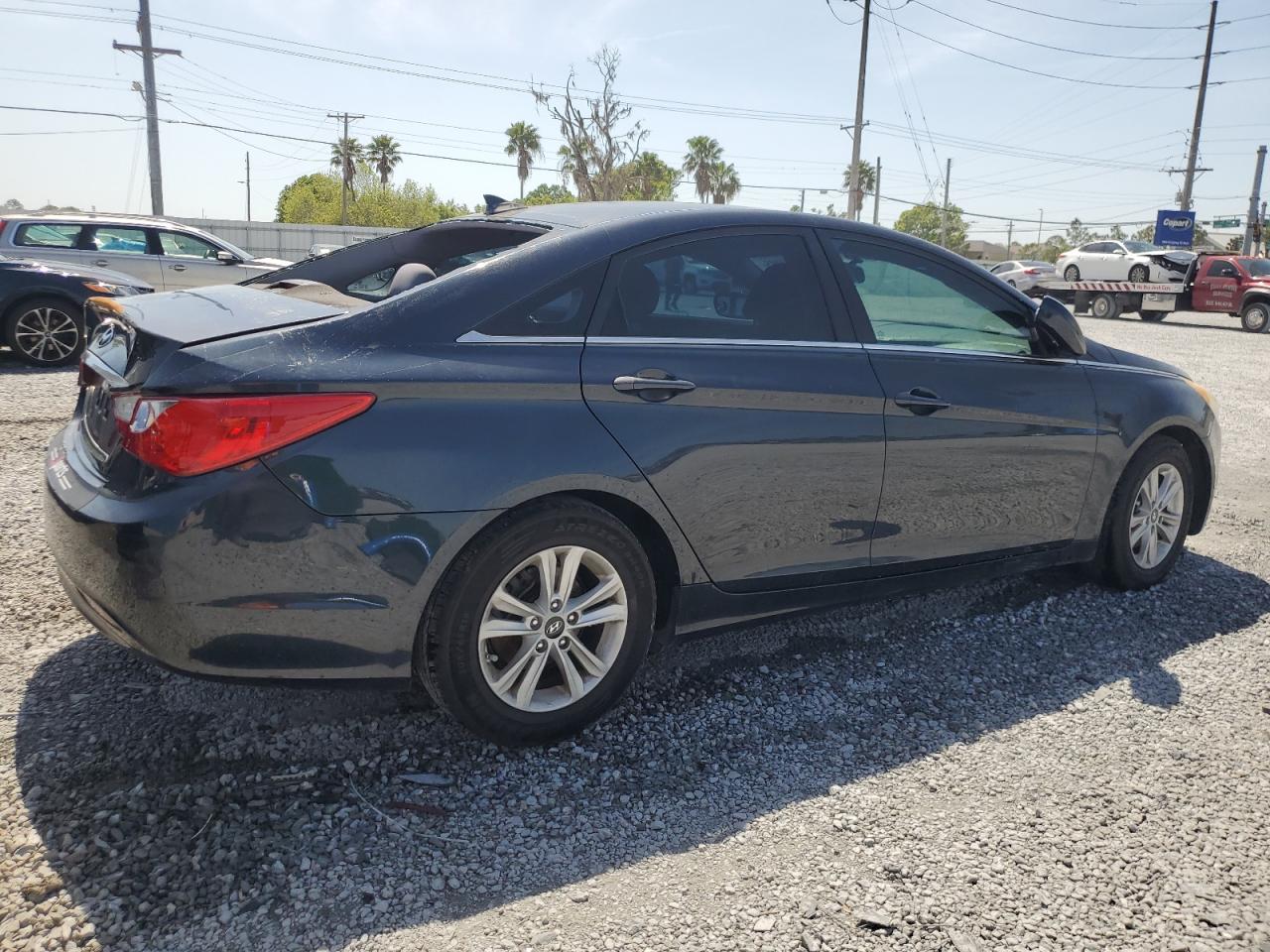 2013 Hyundai Sonata - Image 3