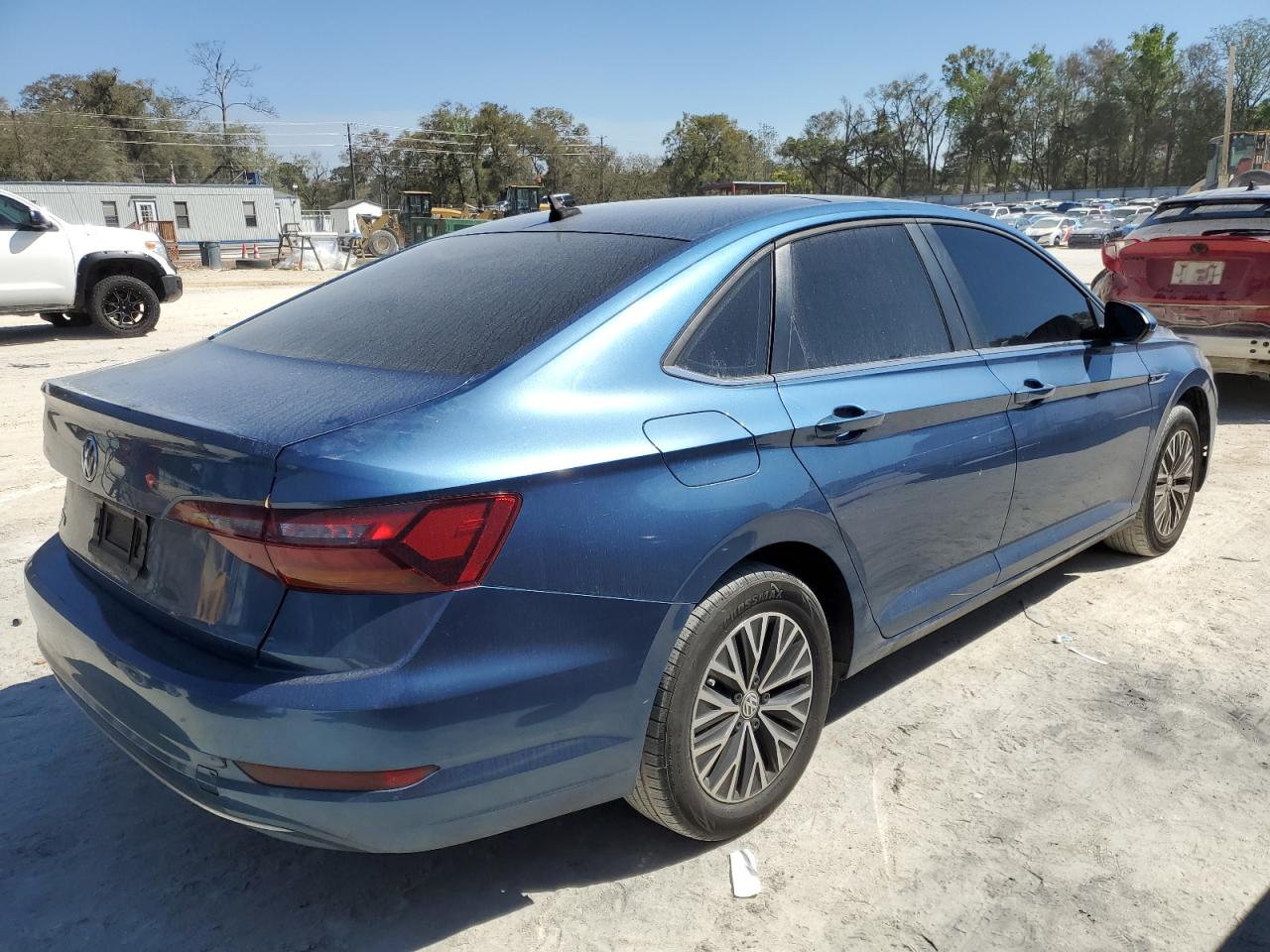 2019 Volkswagen Jetta - Image 3