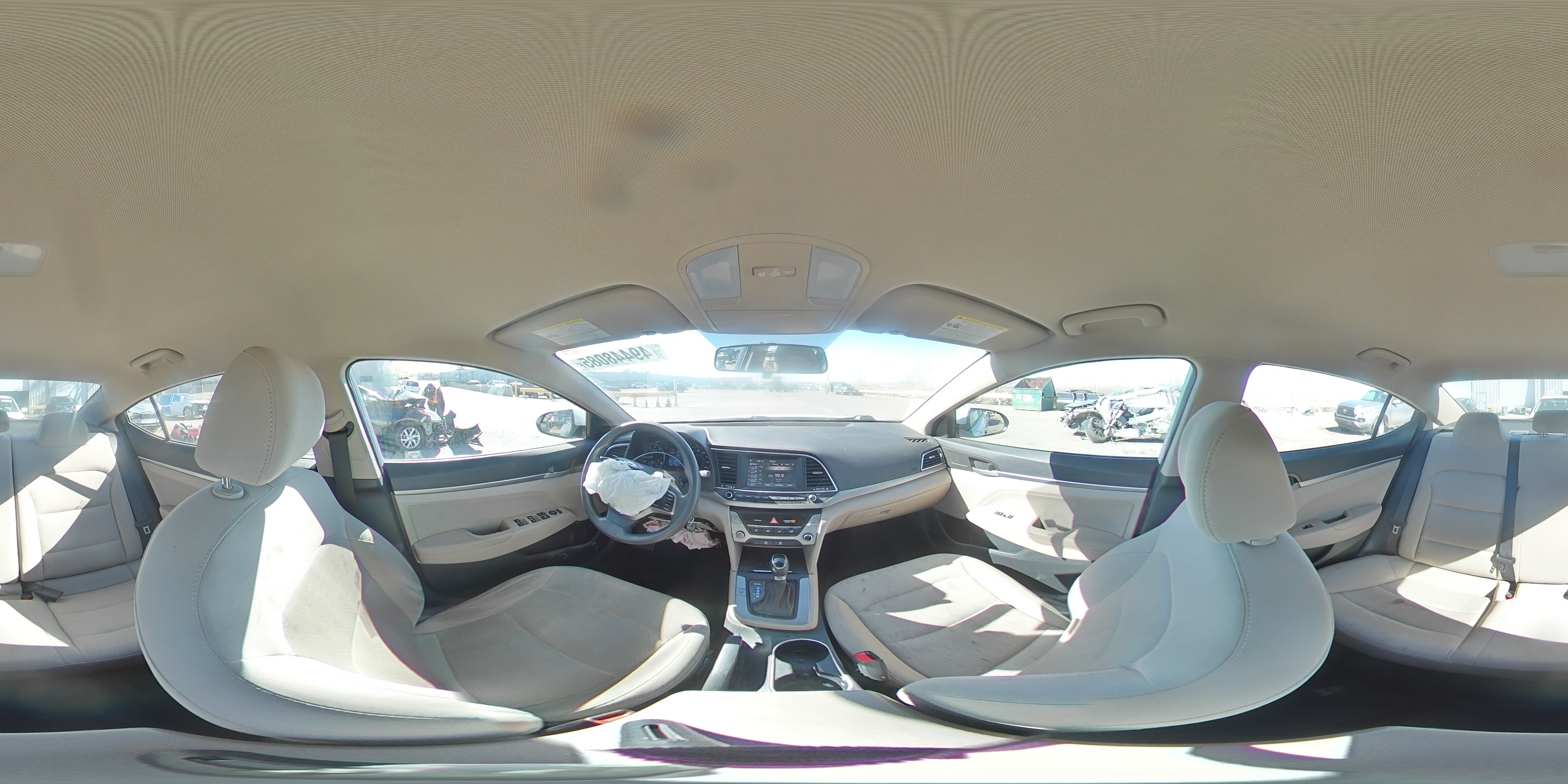2017 Hyundai Elantra - Image 12