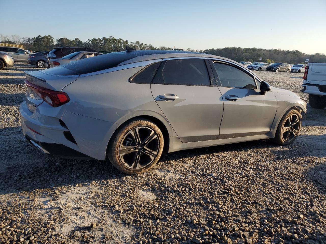 2022 Kia K5 - Image 3