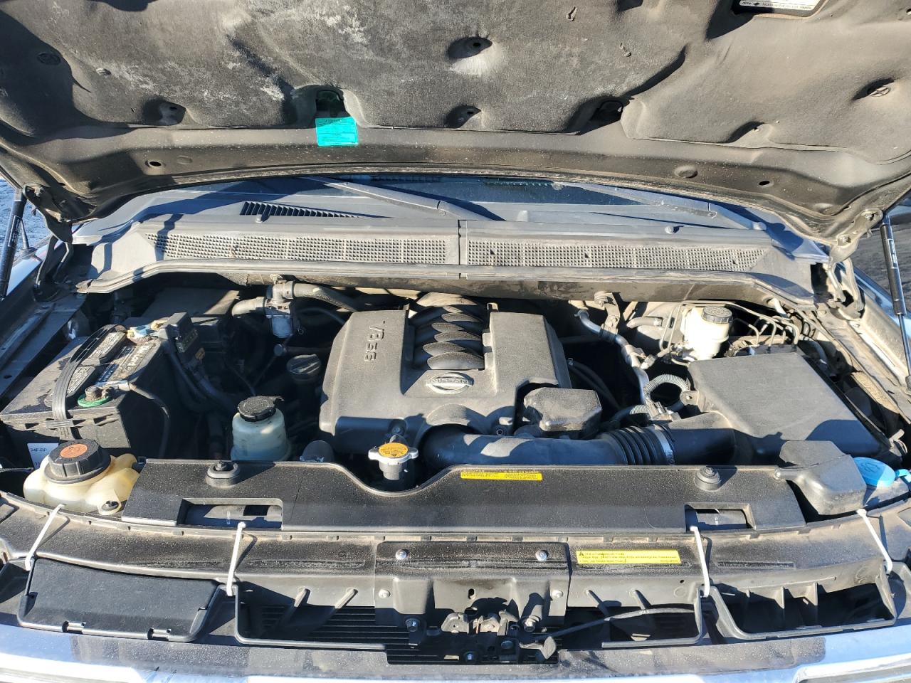 2005 Nissan Titan - Image 11