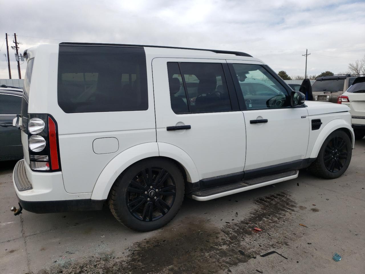 2015 Land Rover LR4 - Image 3