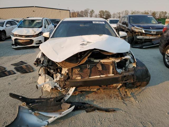 Седаны TOYOTA CAMRY 2016 Белый