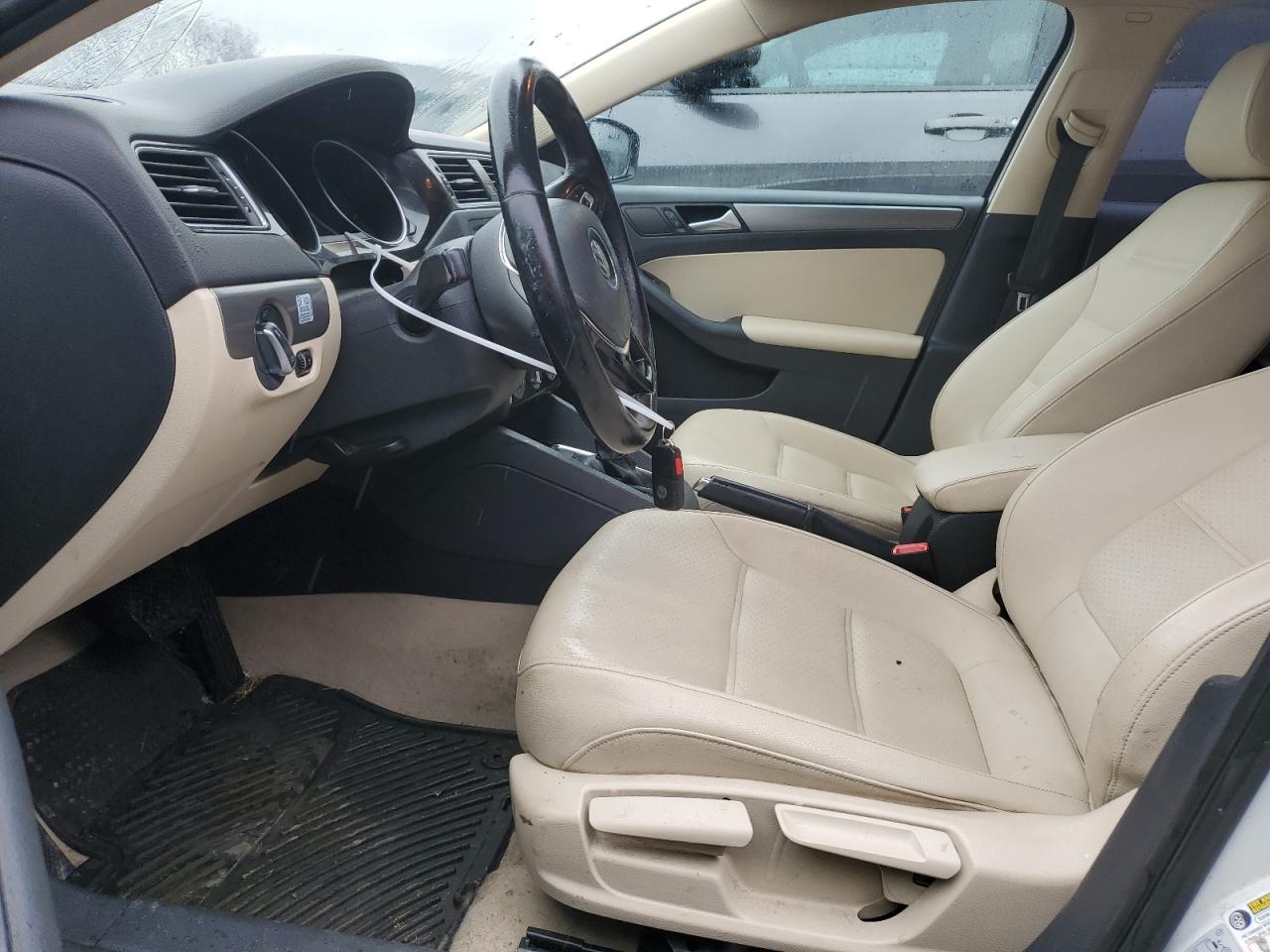 2015 Volkswagen Jetta - Image 7