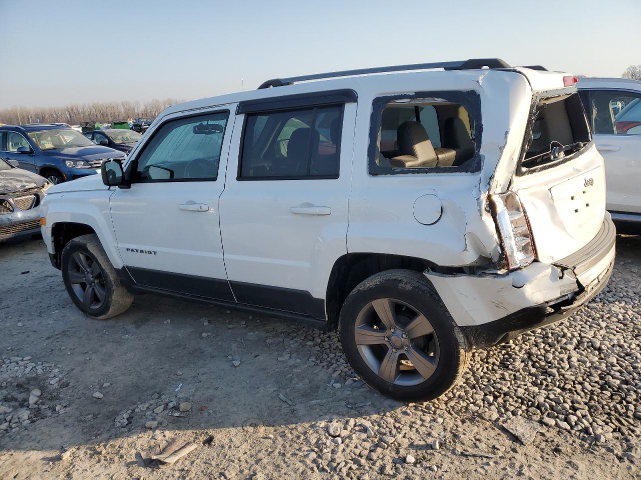 2016 Jeep Liberty (Patriot) - Image 2
