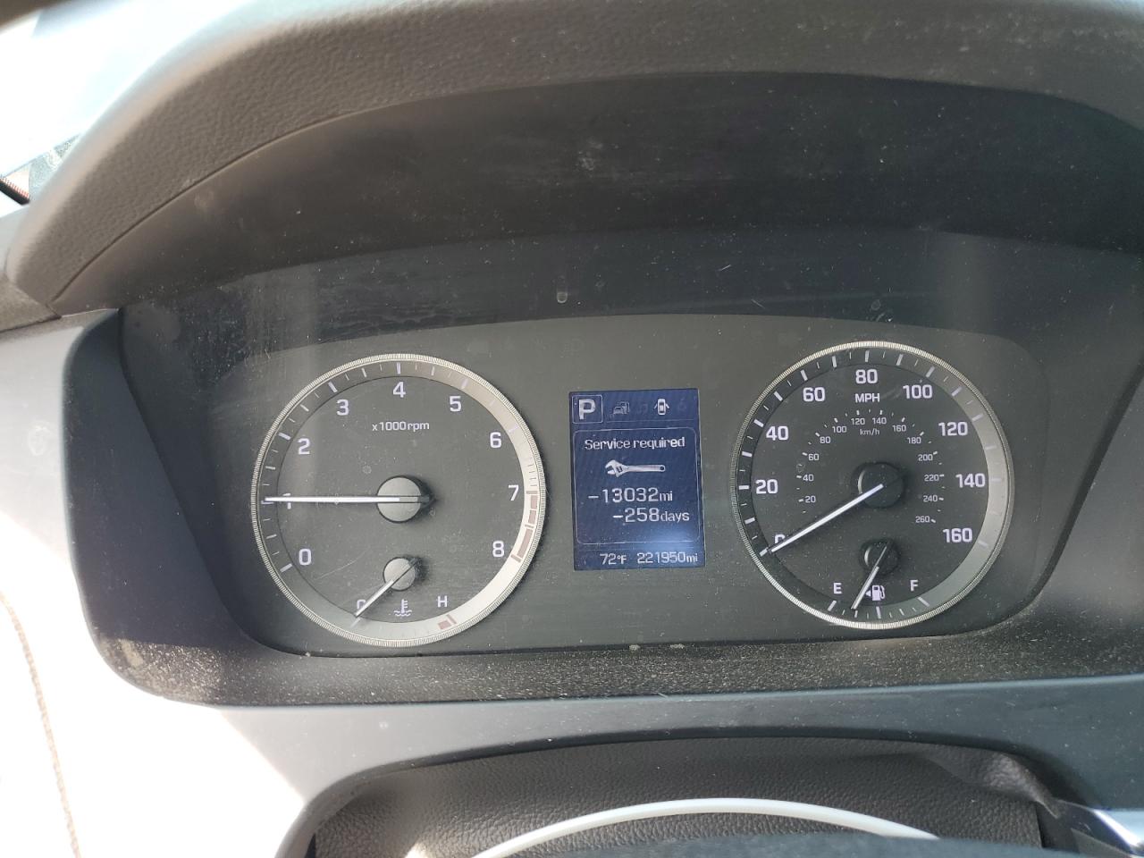 2016 Hyundai Sonata - Image 9
