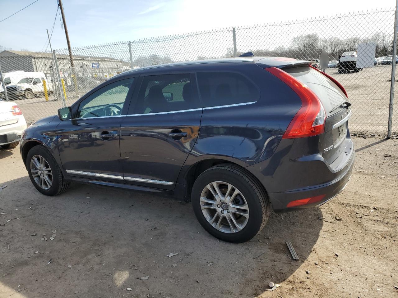 2016 Volvo XC60 - Image 2
