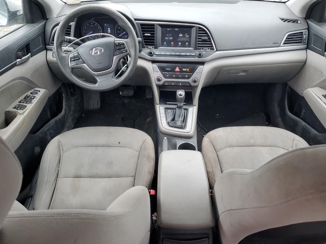 2018 Hyundai Elantra - Image 8