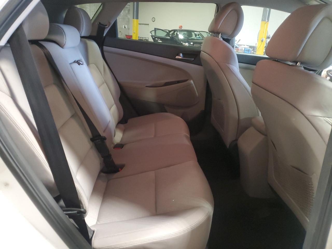 2016 Hyundai Tucson - Image 11