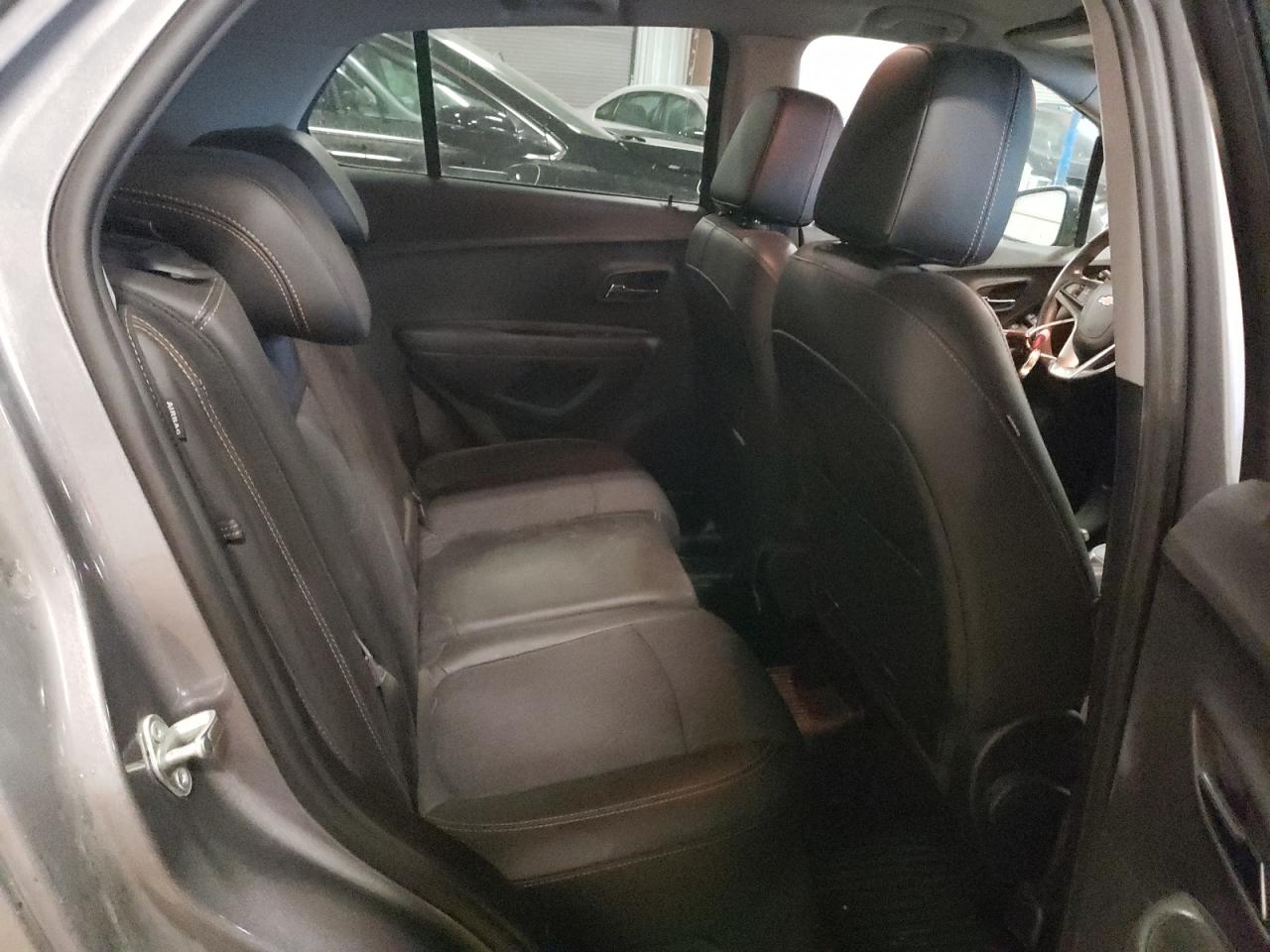 2020 Chevrolet Trax - Image 11