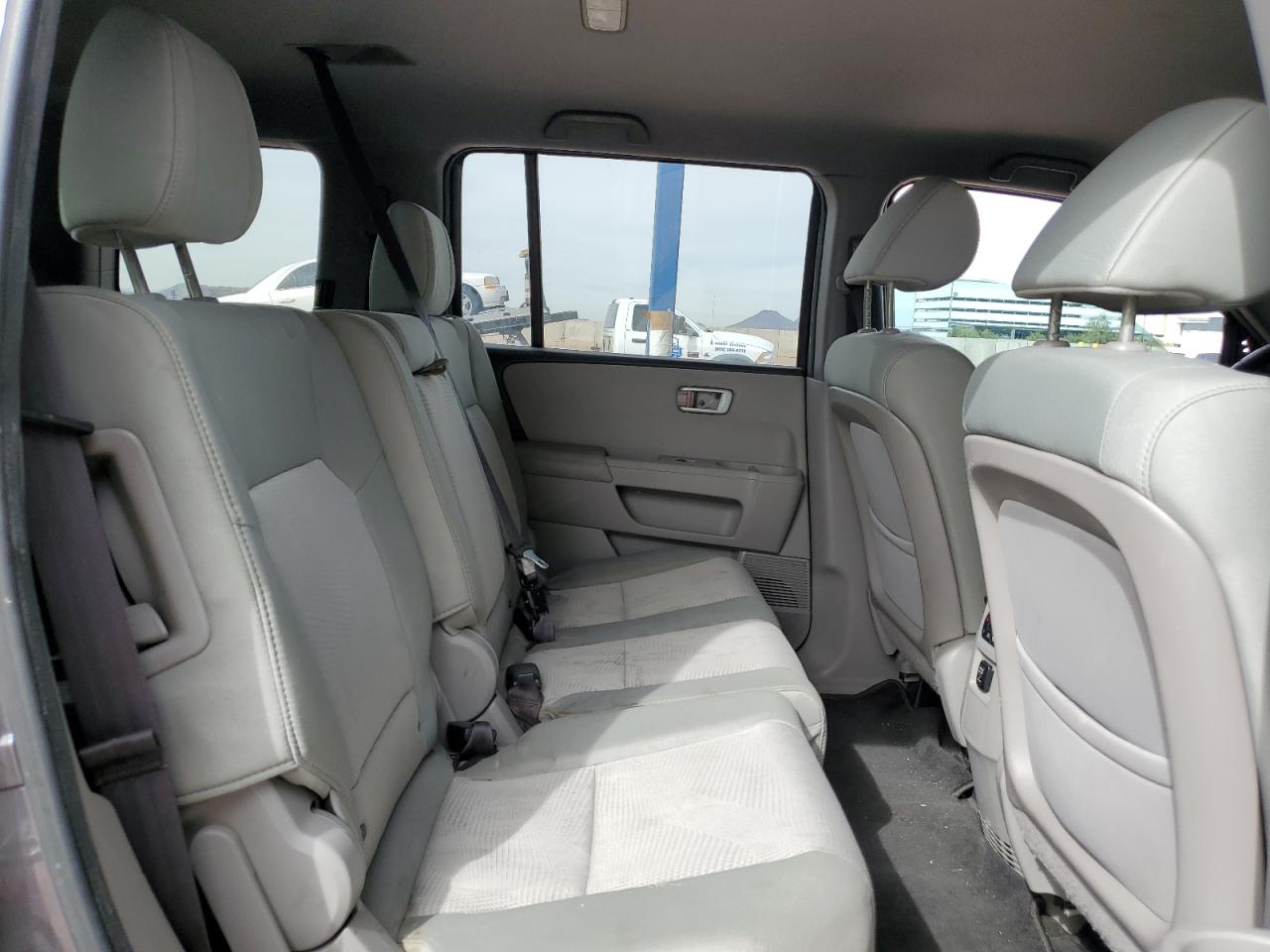 2015 Honda Pilot - Image 11