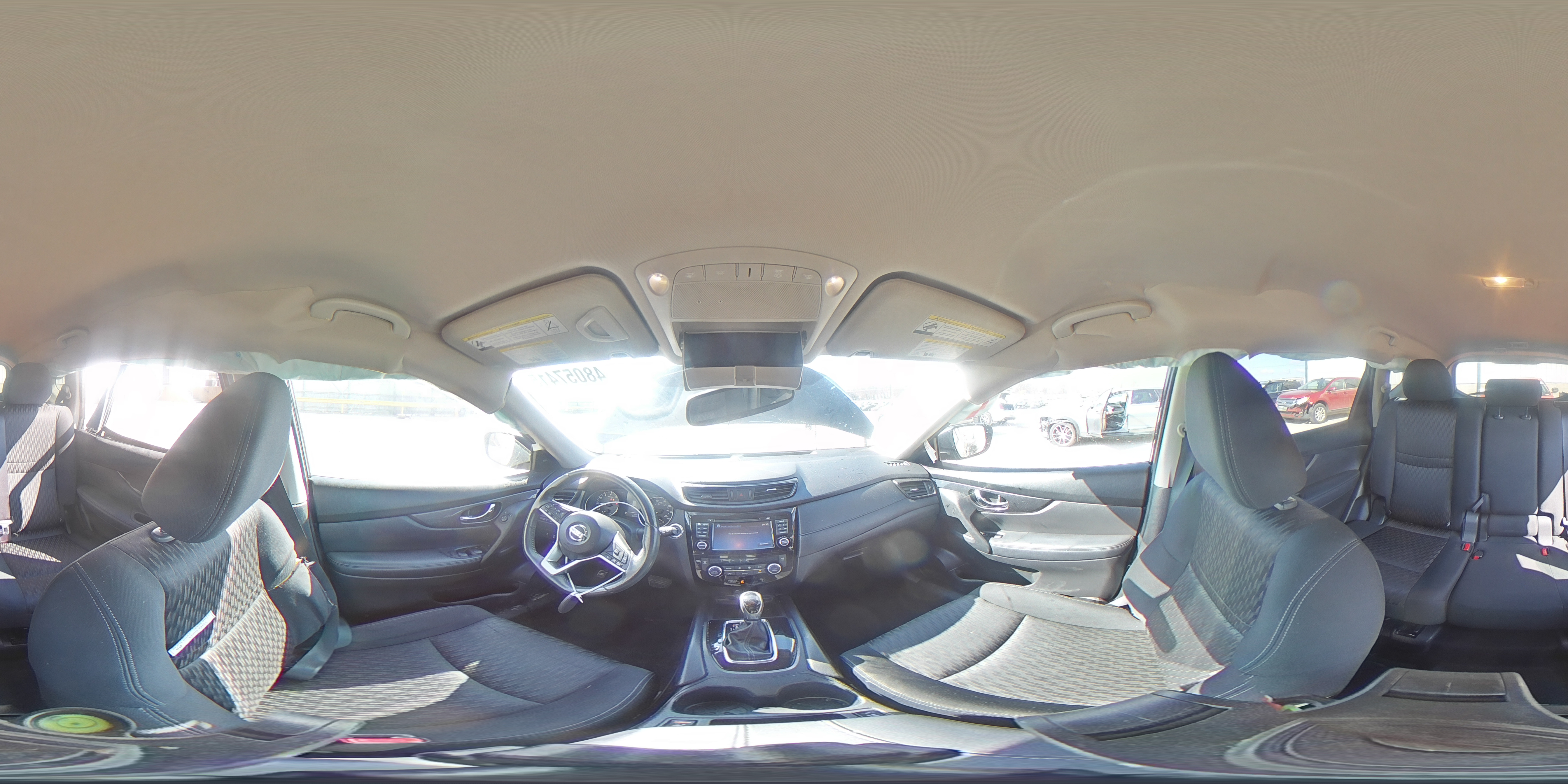 2017 Nissan Rogue - Image 16