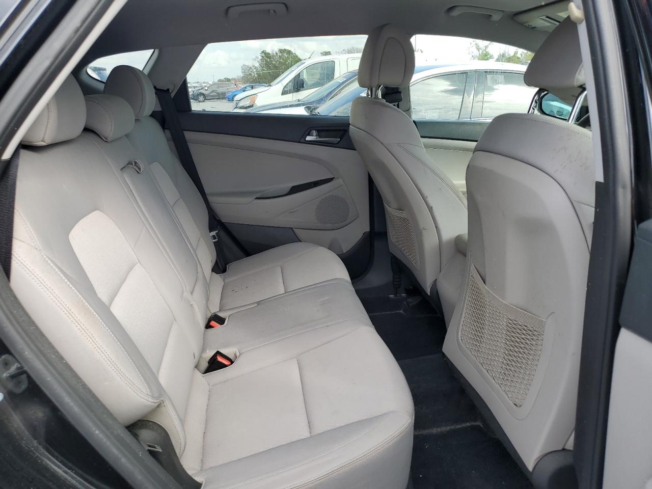 2017 Hyundai Tucson - Image 11