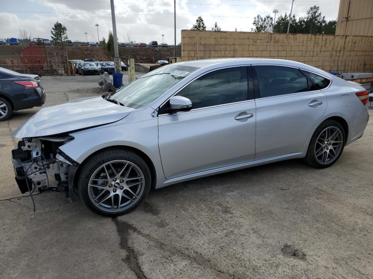 2014 Toyota Avalon - Image 1