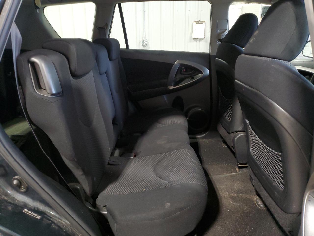 2010 Toyota RAV 4 - Image 11
