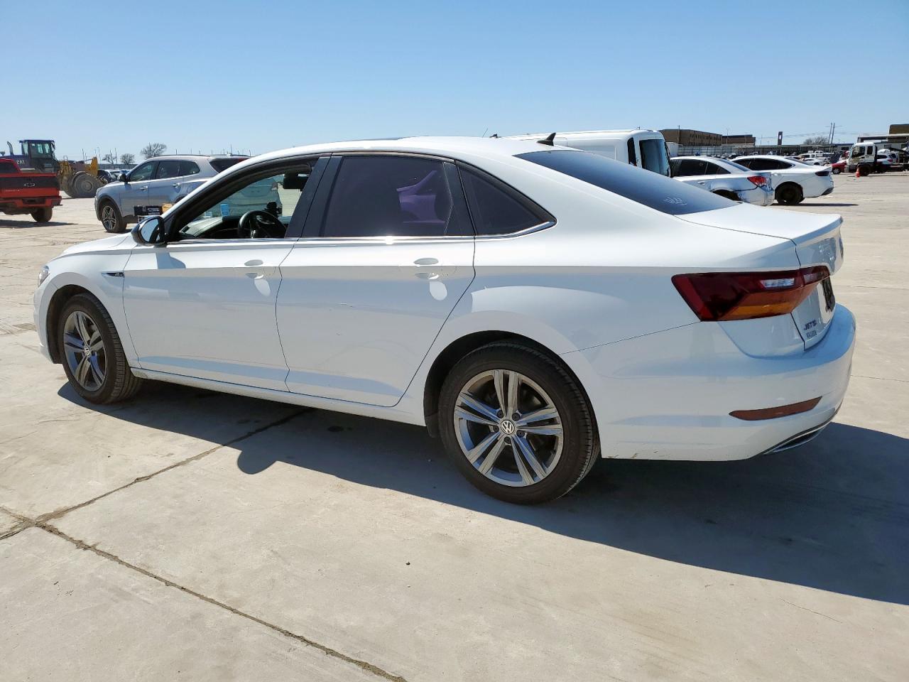 2019 Volkswagen Jetta - Image 2