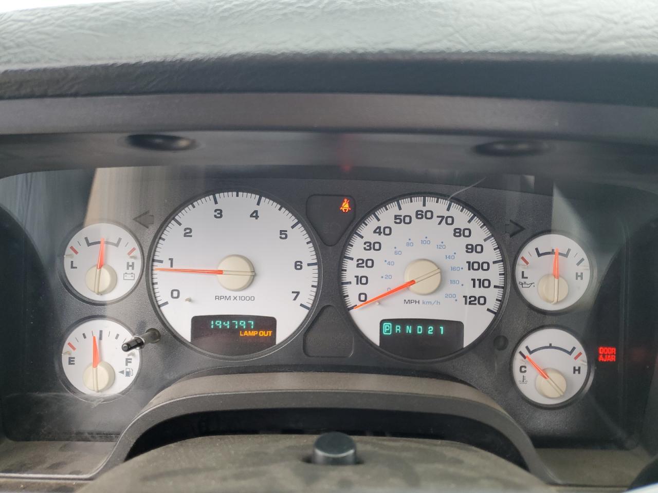 2005 Dodge RAM - Image 9