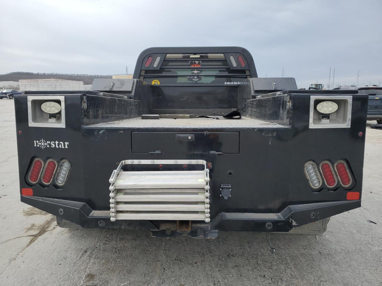 2018 RAM 3500 - Image 6