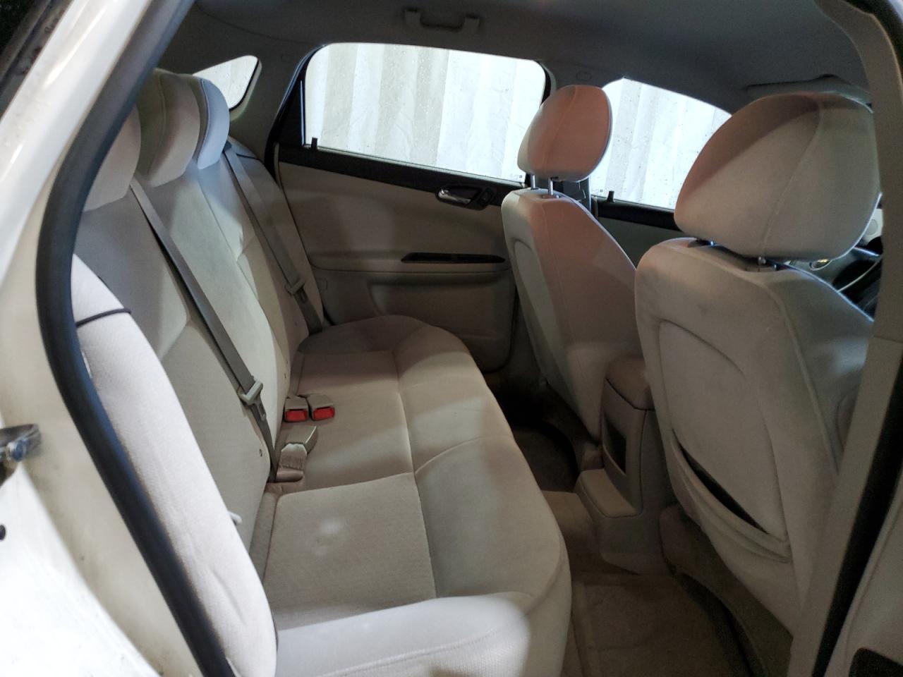 2009 Chevrolet Impala - Image 10