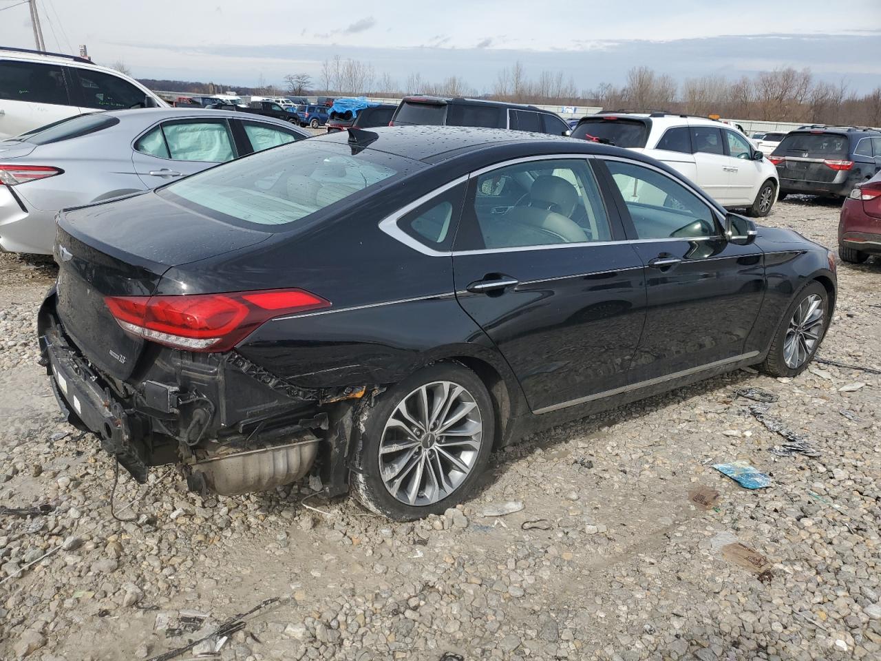 2015 Hyundai Genesis - Image 3