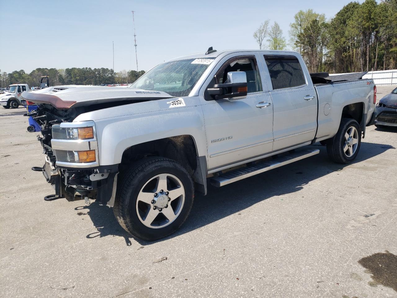 2017 Chevrolet Silverado K2500 Heavy Duty Ltz for Sale in Dunn, NC - Front End