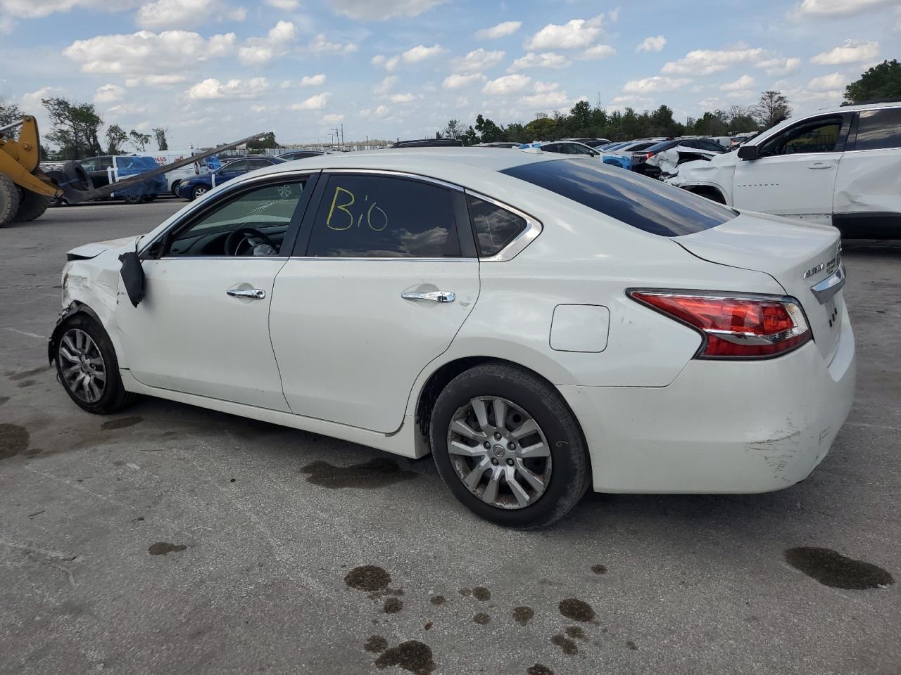 2015 Nissan Altima - Image 2