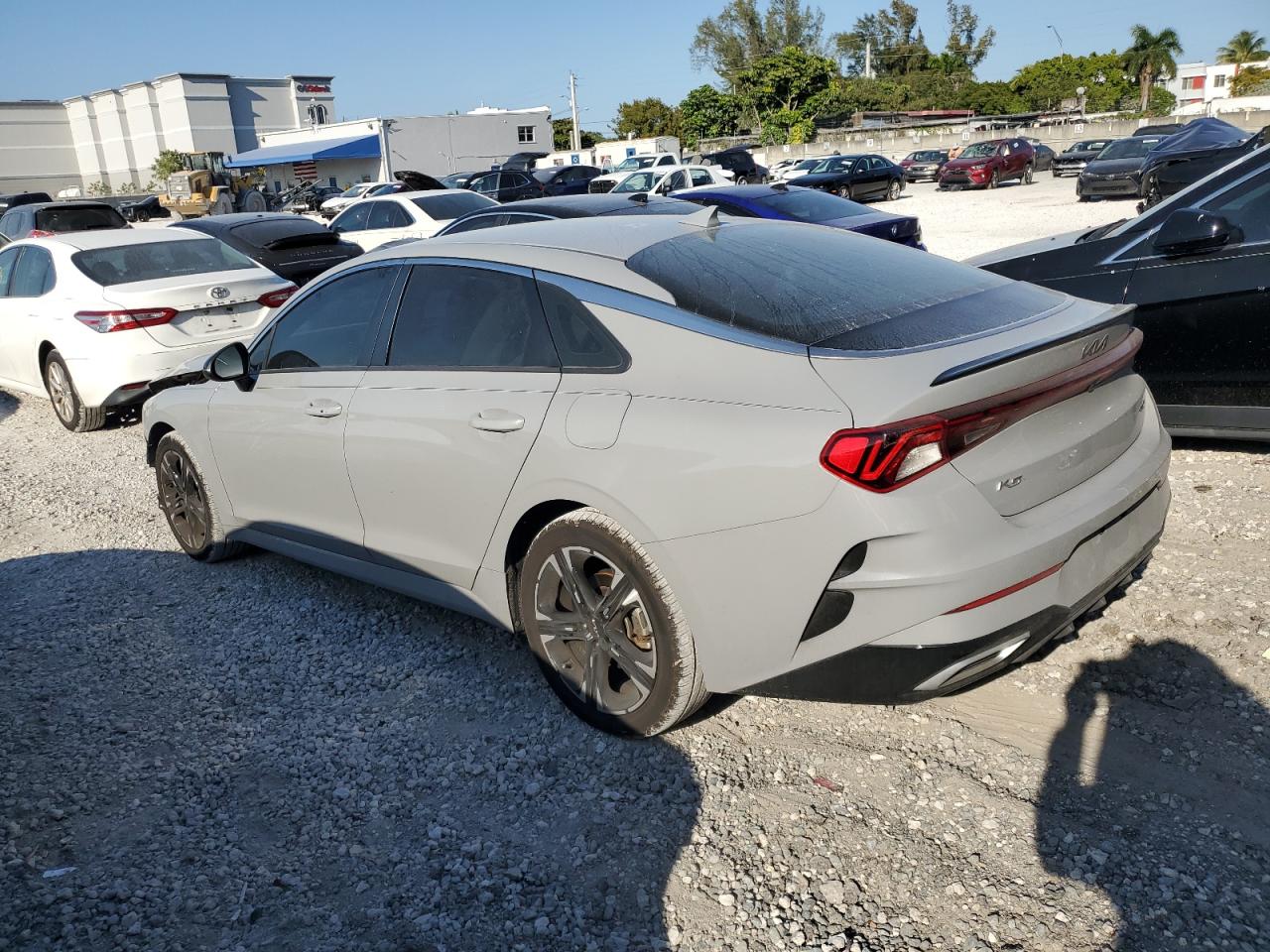 2022 Kia K5 - Image 2