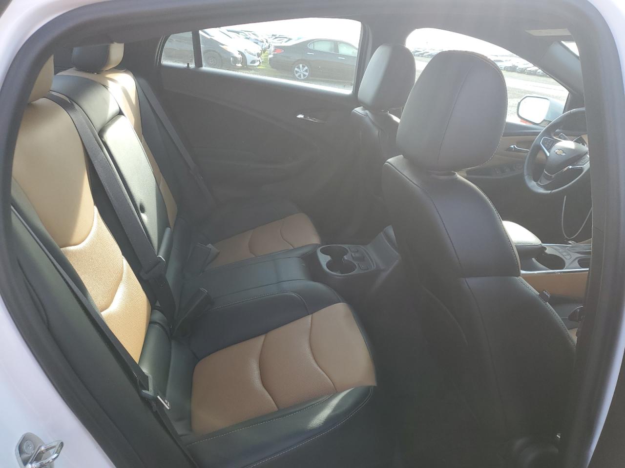 2017 Chevrolet Volt - Image 10