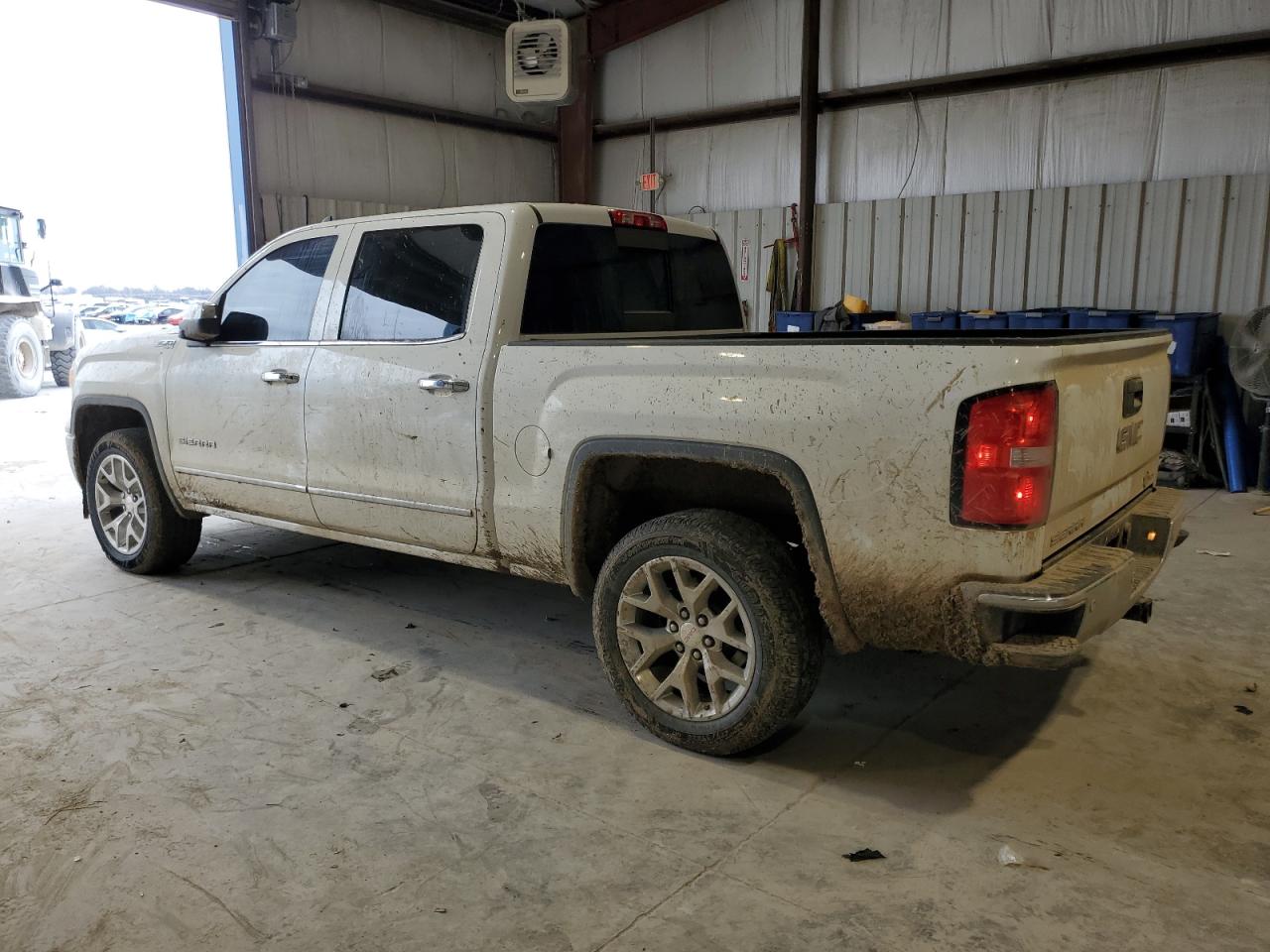 2015 GMC Sierra - Image 2