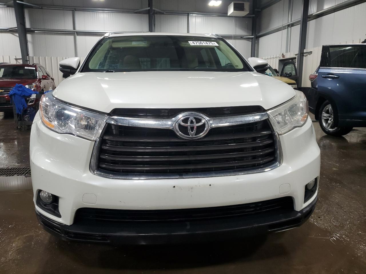 2015 Toyota Highlander - Image 5