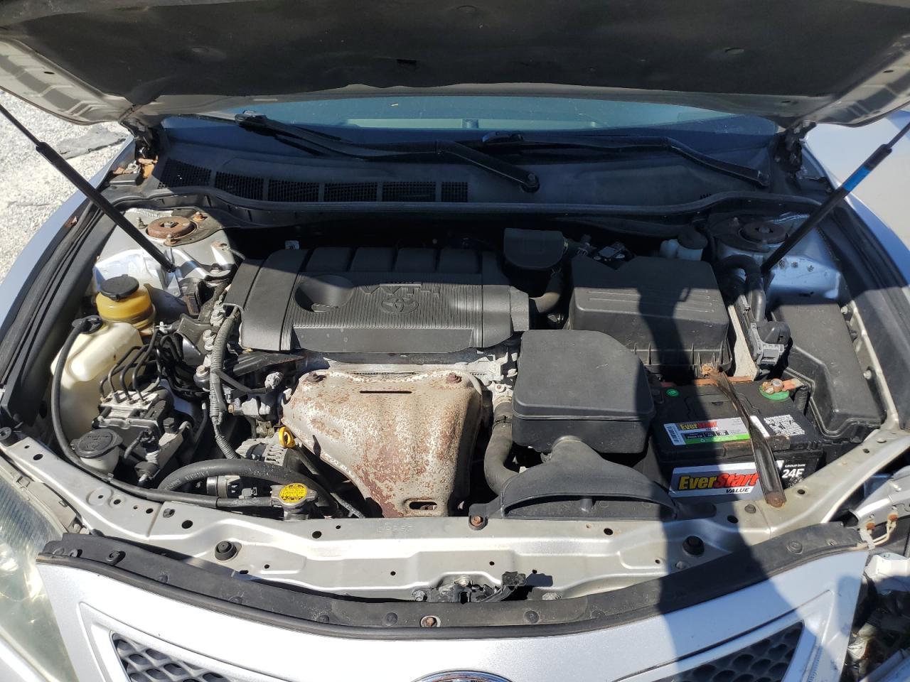 2011 Toyota Camry - Image 11