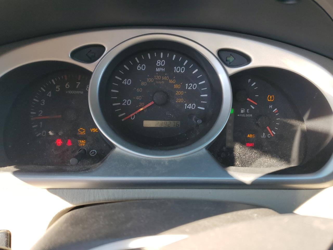 2004 Toyota Highlander - Image 9