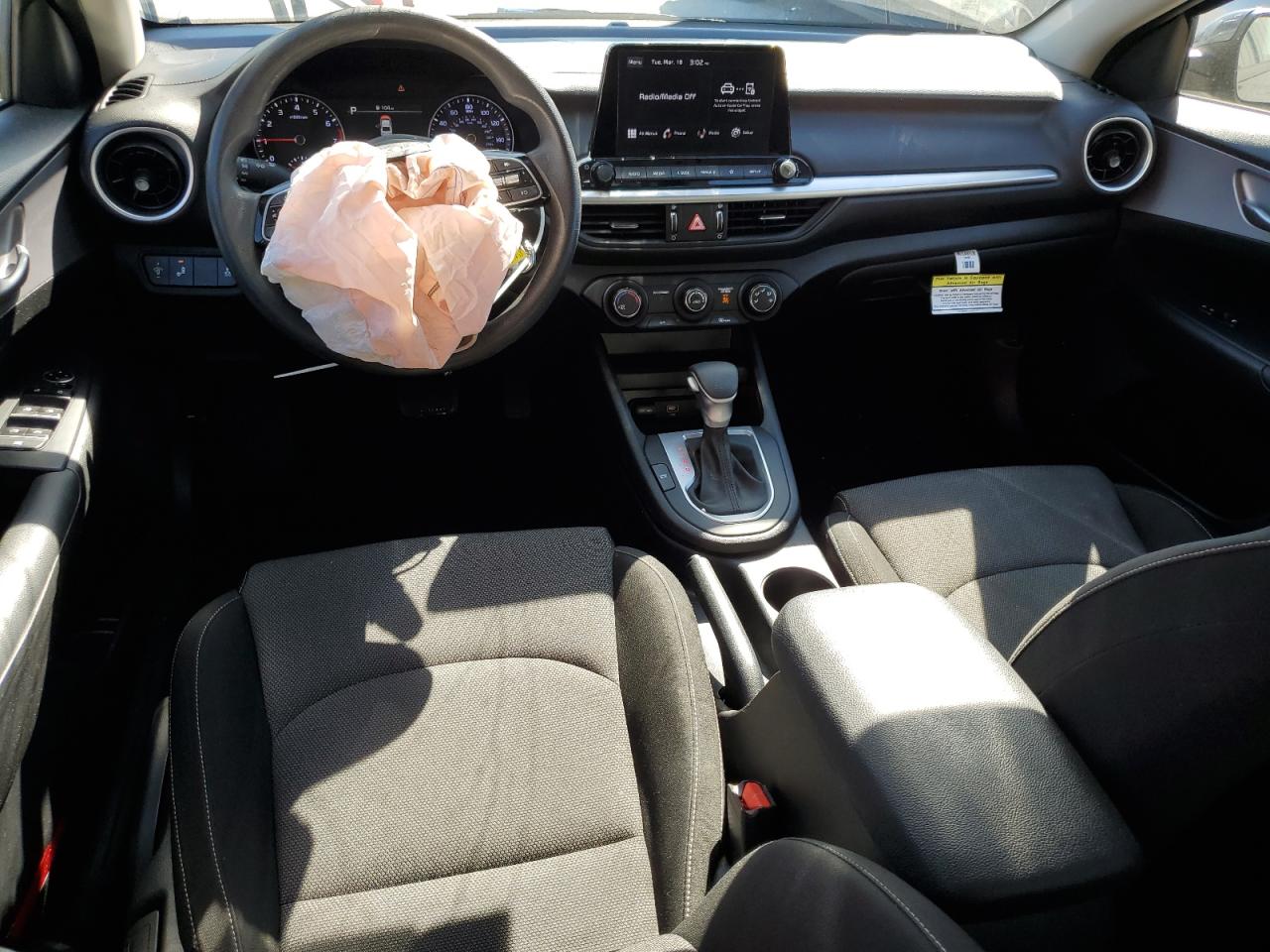 2024 Kia Forte - Image 8
