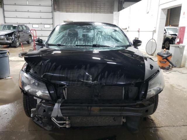 Sedans VOLKSWAGEN PASSAT 2013 Czarny
