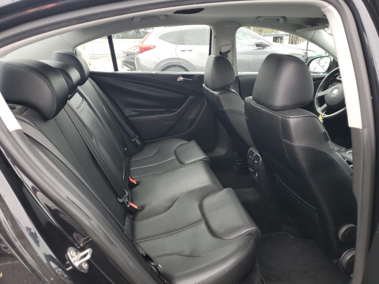 2008 Volkswagen Passat - Image 10