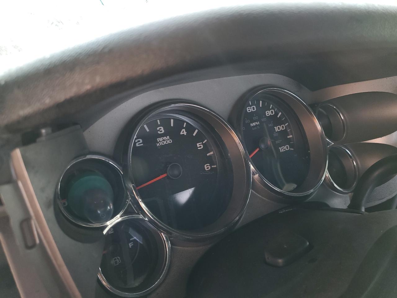 2011 GMC Sierra - Image 9