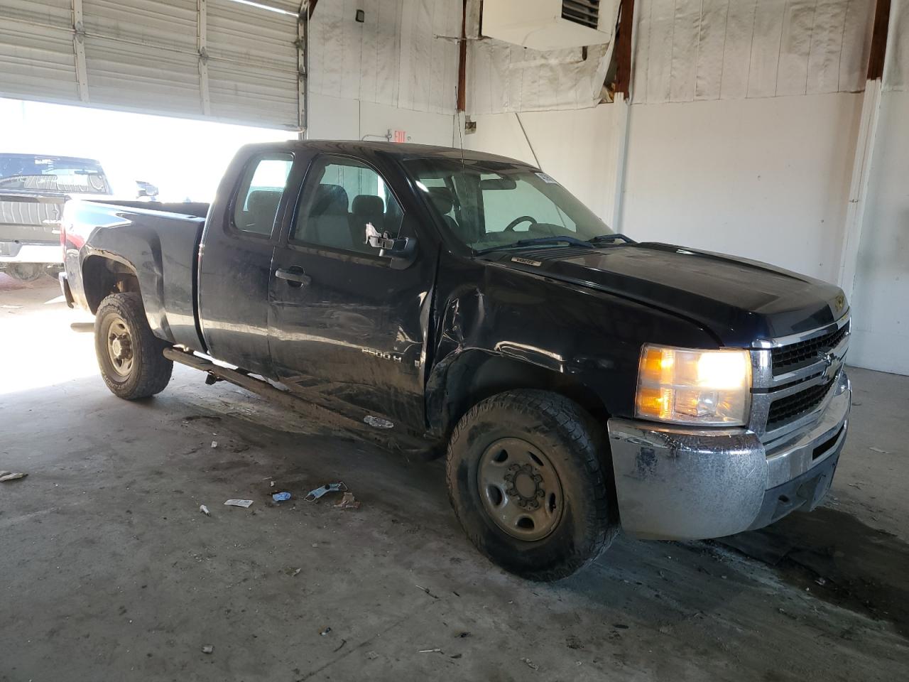 2009 Chevrolet Silverado - Image 4