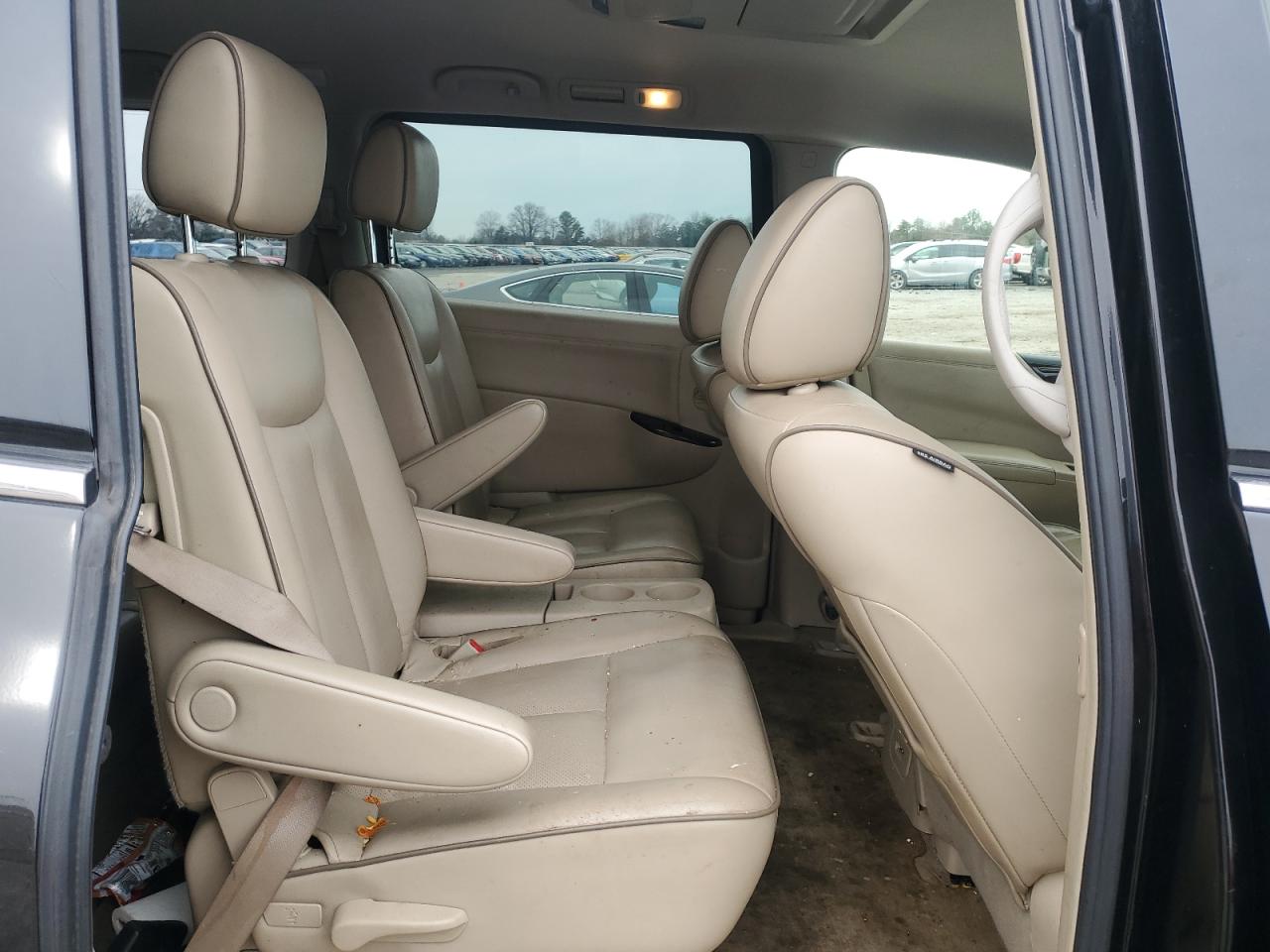 2013 Nissan Quest - Image 11