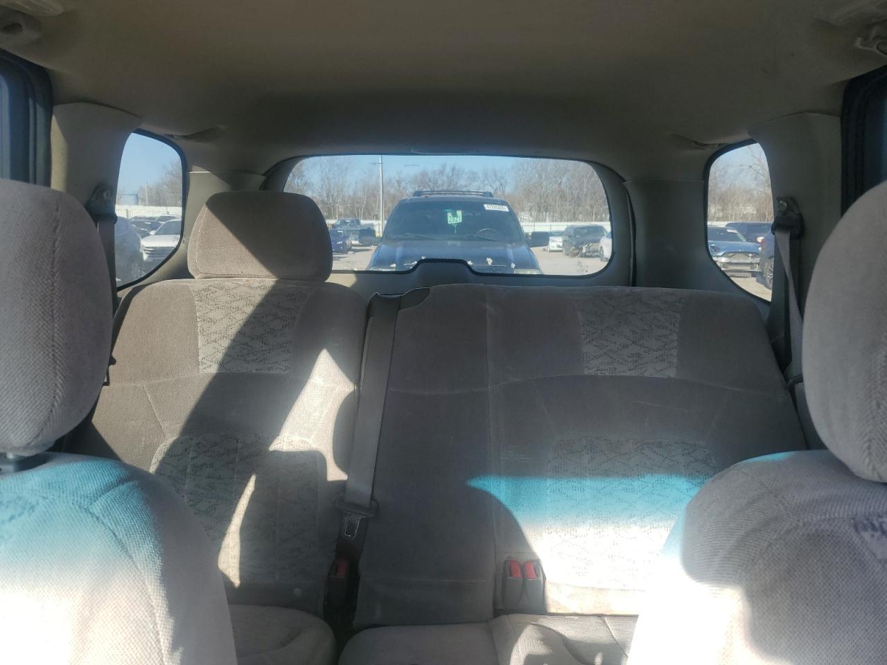 2004 GMC Envoy - Image 10