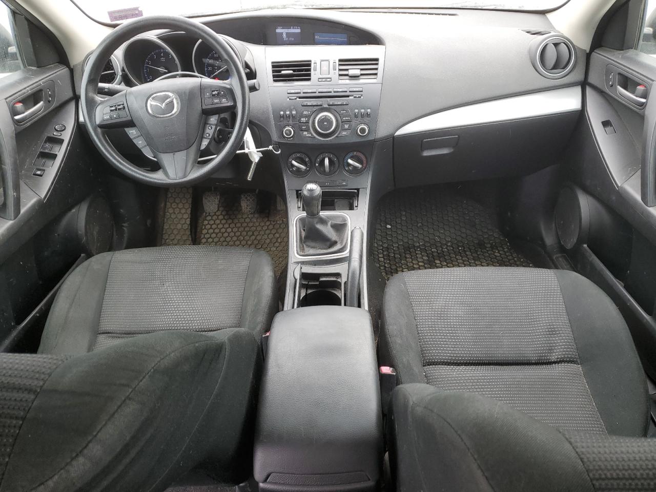 2013 Mazda 3 - Image 8