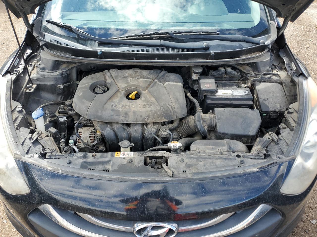 2013 Hyundai Elantra - Image 11