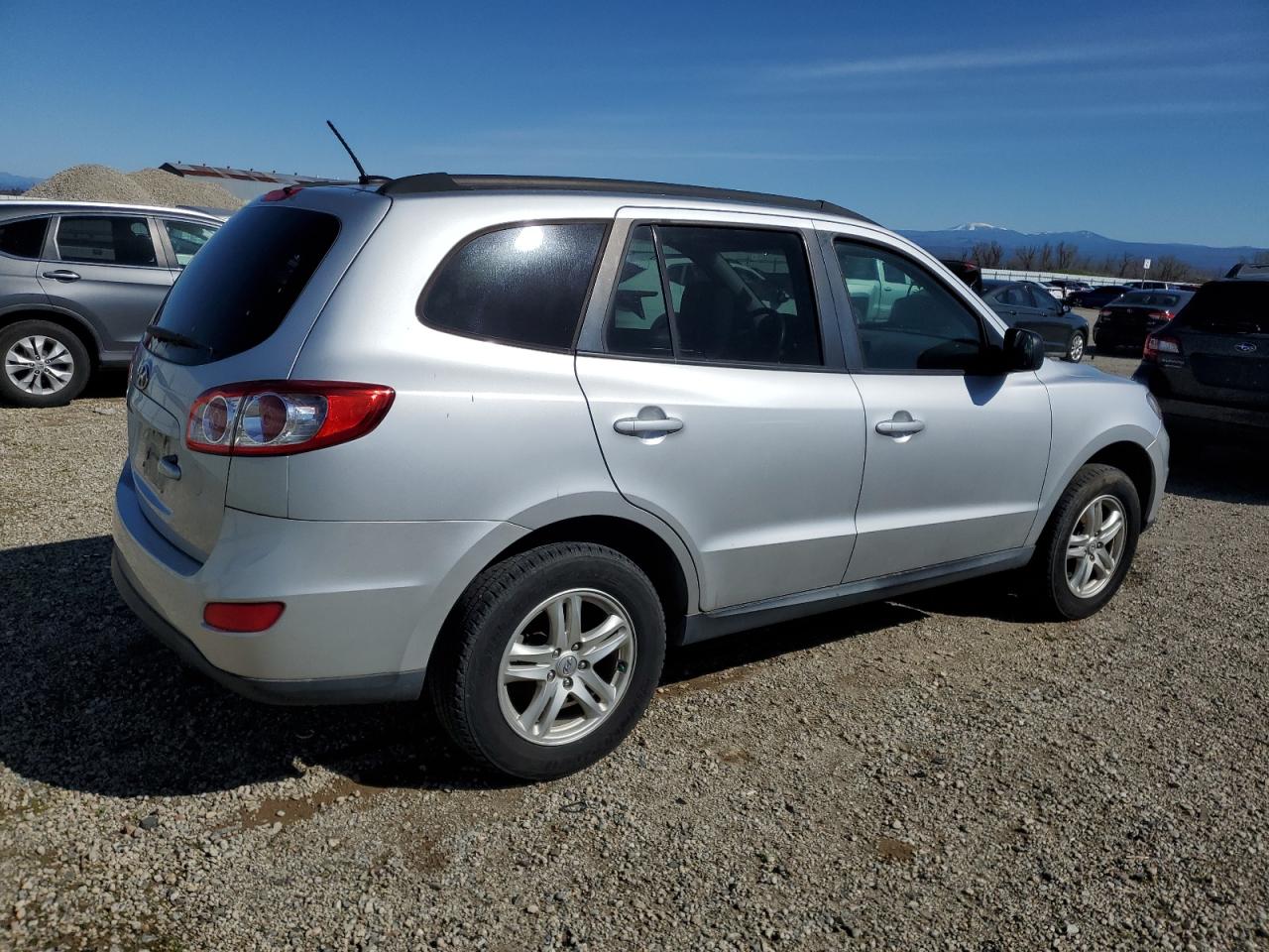 2012 Hyundai Santa Fe - Image 3