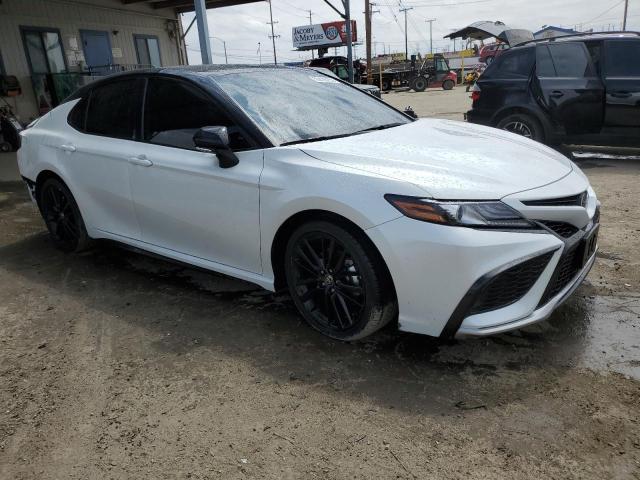  TOYOTA CAMRY 2024 White