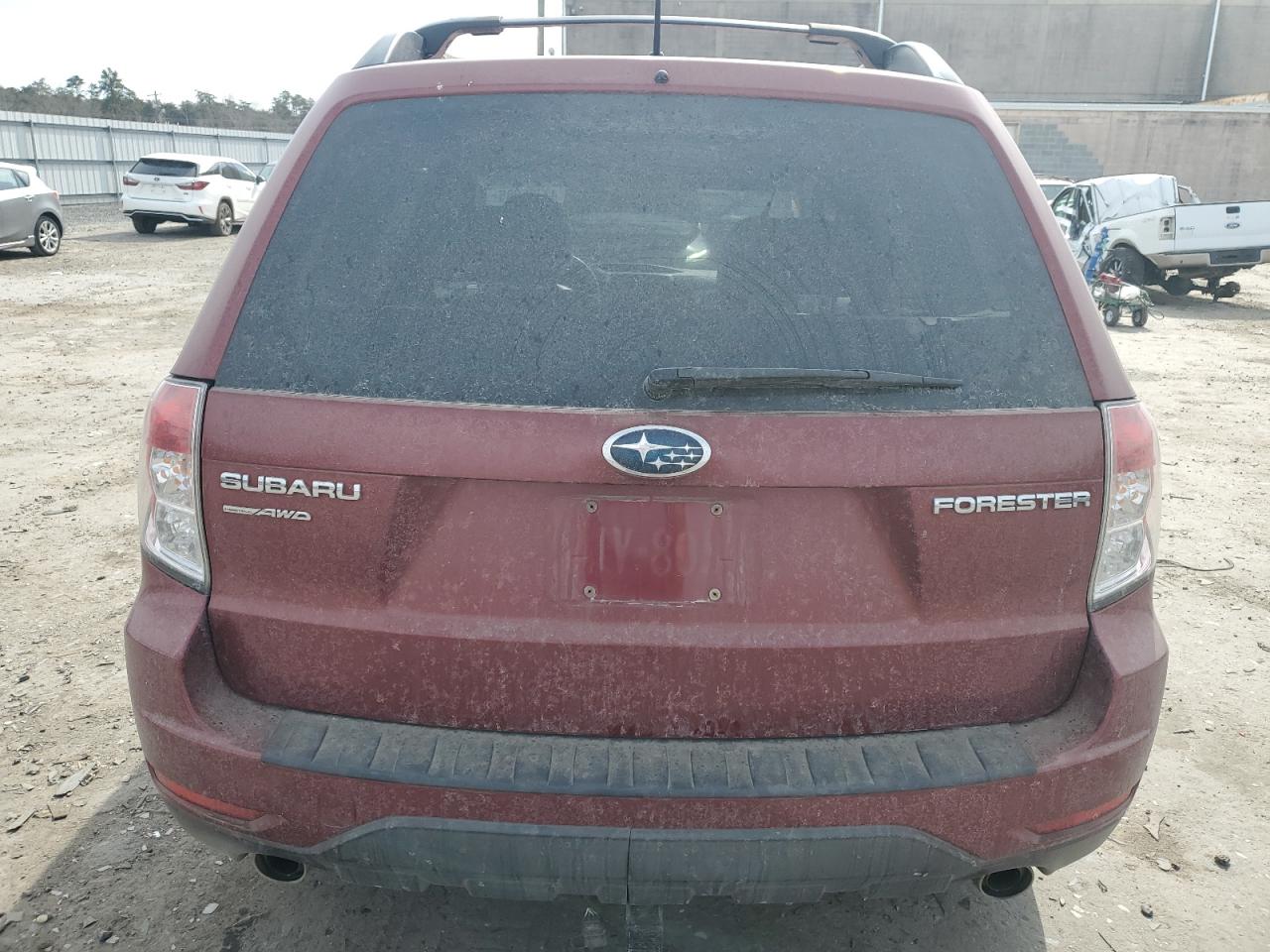 2010 Subaru Forester - Image 6