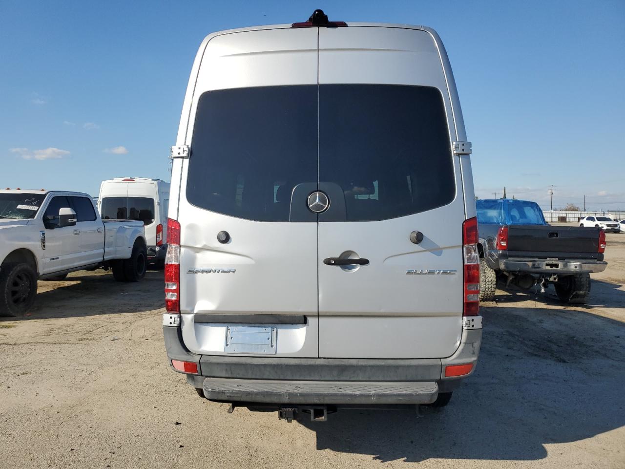 2014 Mercedes-Benz Sprinter - Image 6